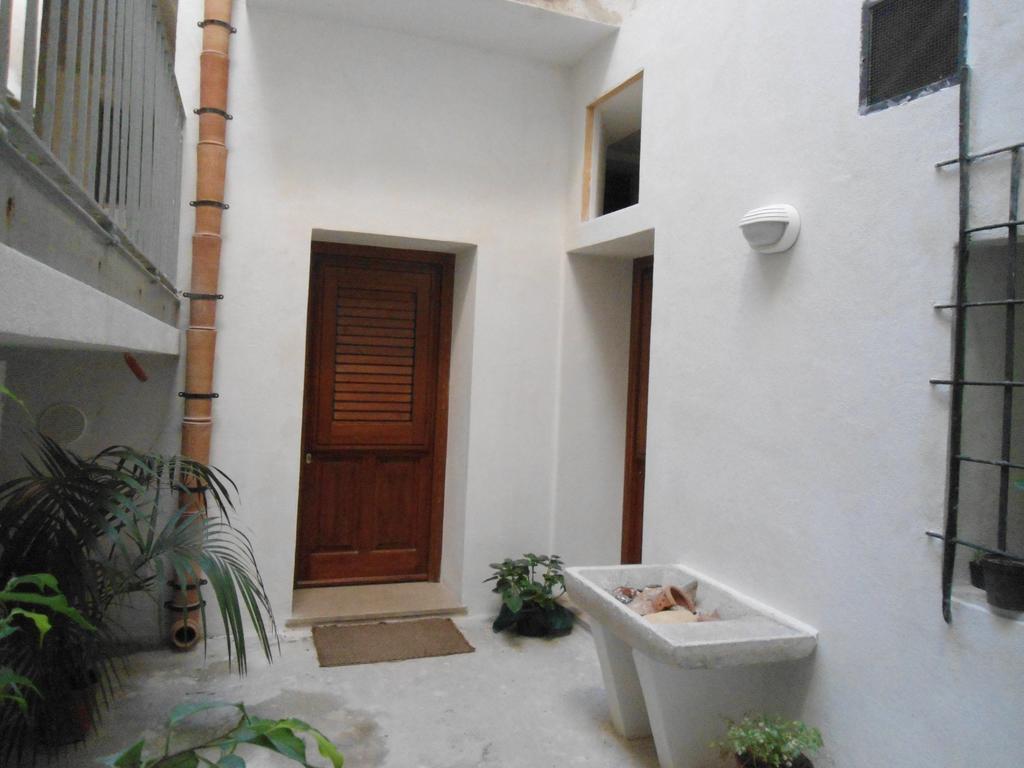 Residence Marsala Antica Bagian luar foto